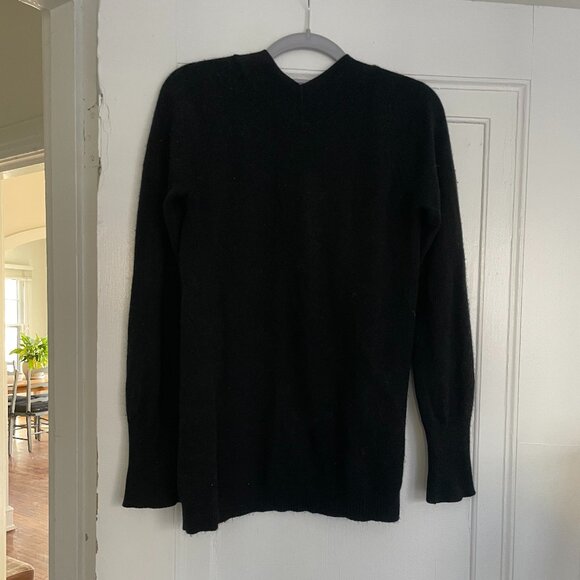 G. Label Alisha V-Neck Cardigan in Black (S) - Picture 3 of 5